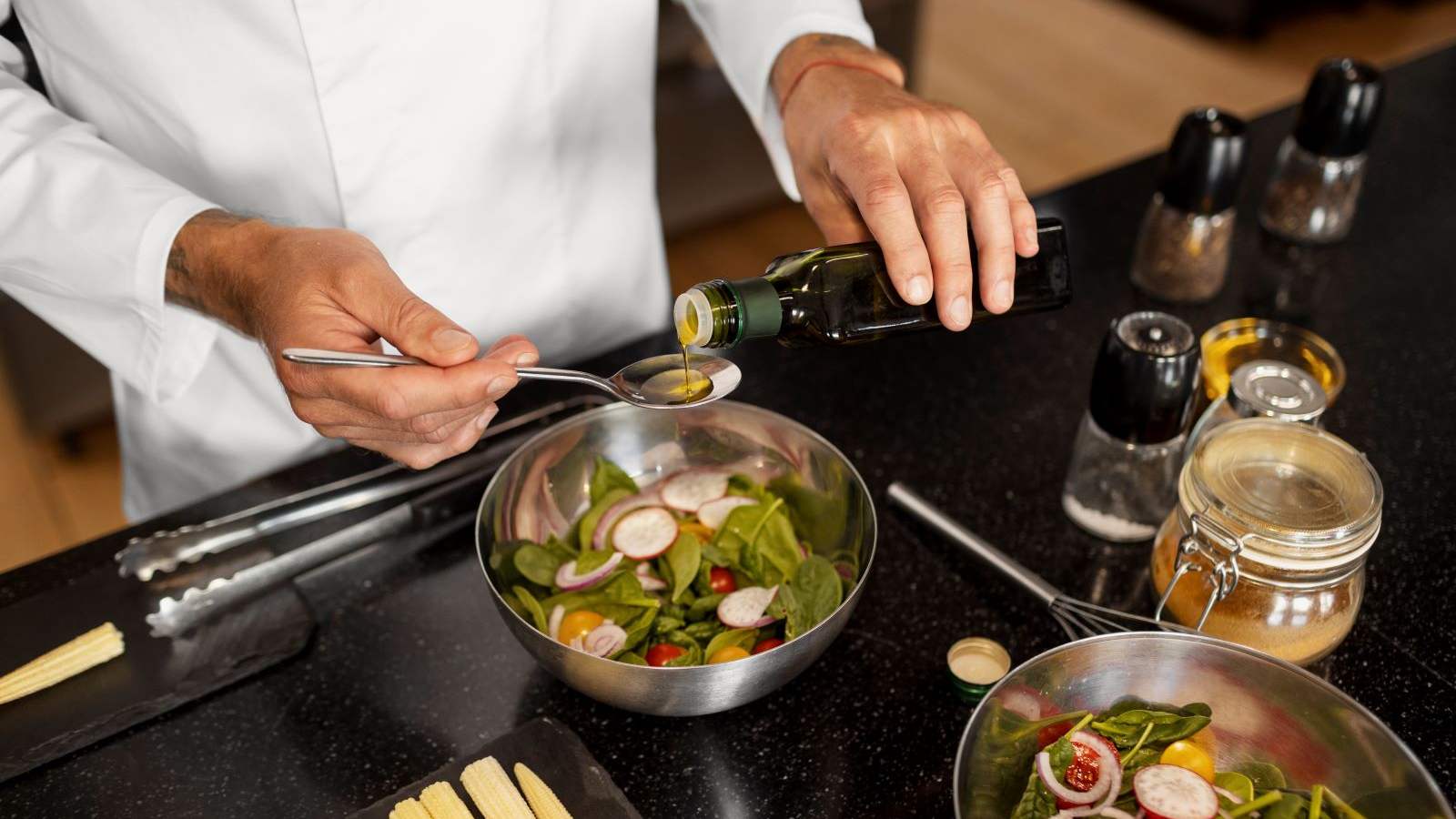 7 best keto-friendly cooking oils to add to your ketogenic diet 7 best keto-friendly cooking oils to add to your ketogenic diet